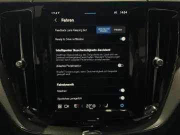 XC60 T8 Ultra Black Edition Recharge AWD Massage