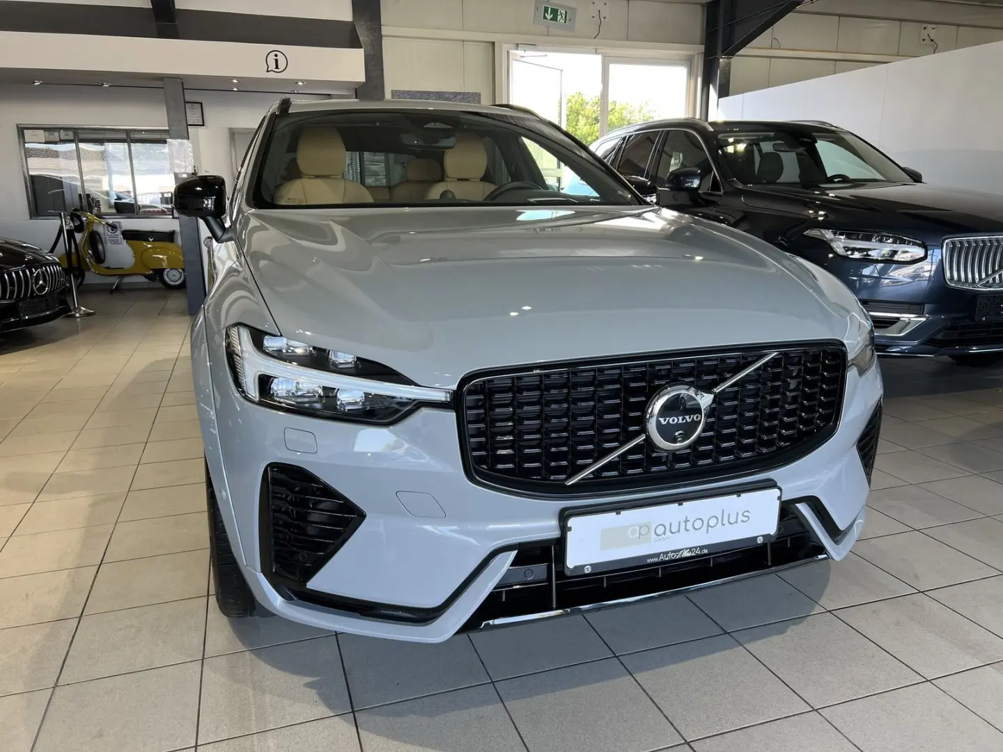 XC60 T8 Ultimate Dark Recharge AWD B&W Massage