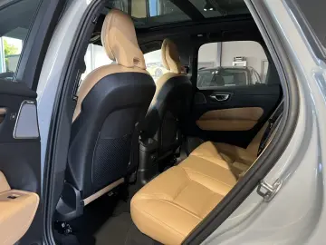 XC60 T8 Ultimate Dark Recharge AWD B&W Massage