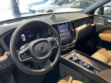XC60 T8 Ultimate Dark Recharge AWD B&W Massage