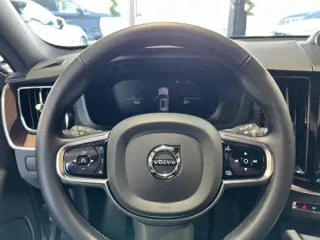XC60 T8 Ultimate Dark Recharge AWD B&W Massage