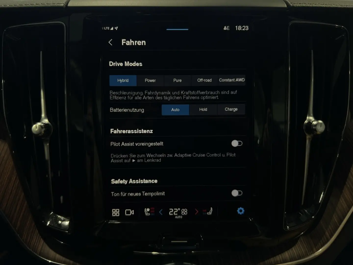 XC60 T8 Ultimate Dark Recharge AWD B&W Massage