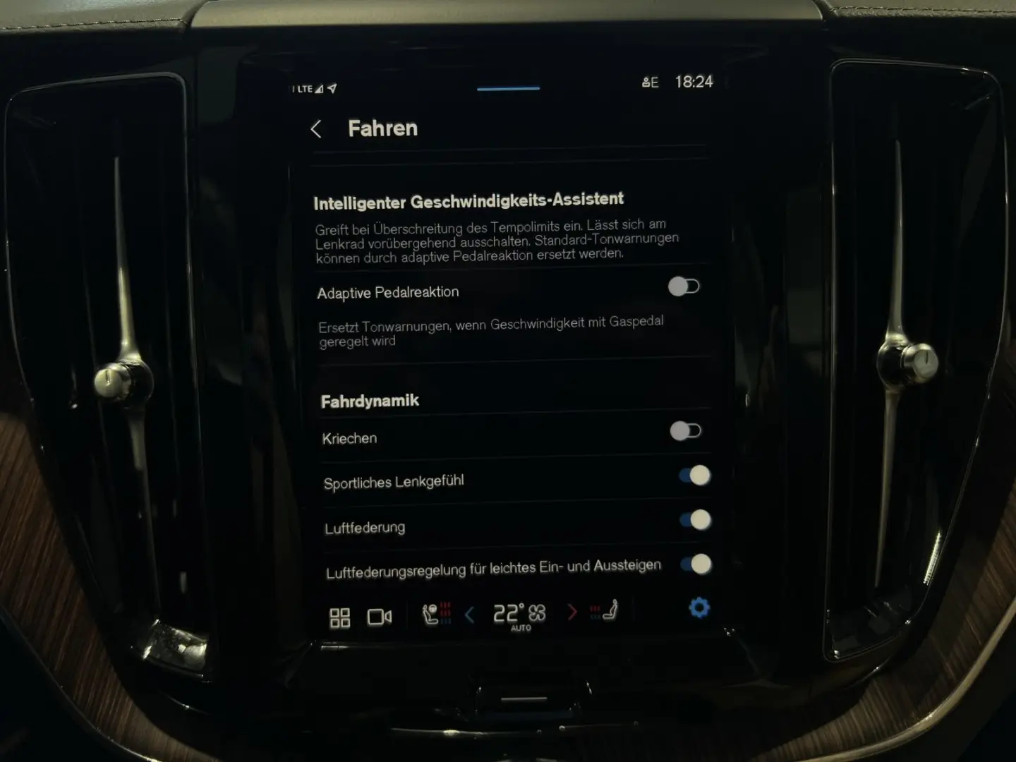 XC60 T8 Ultimate Dark Recharge AWD B&W Massage