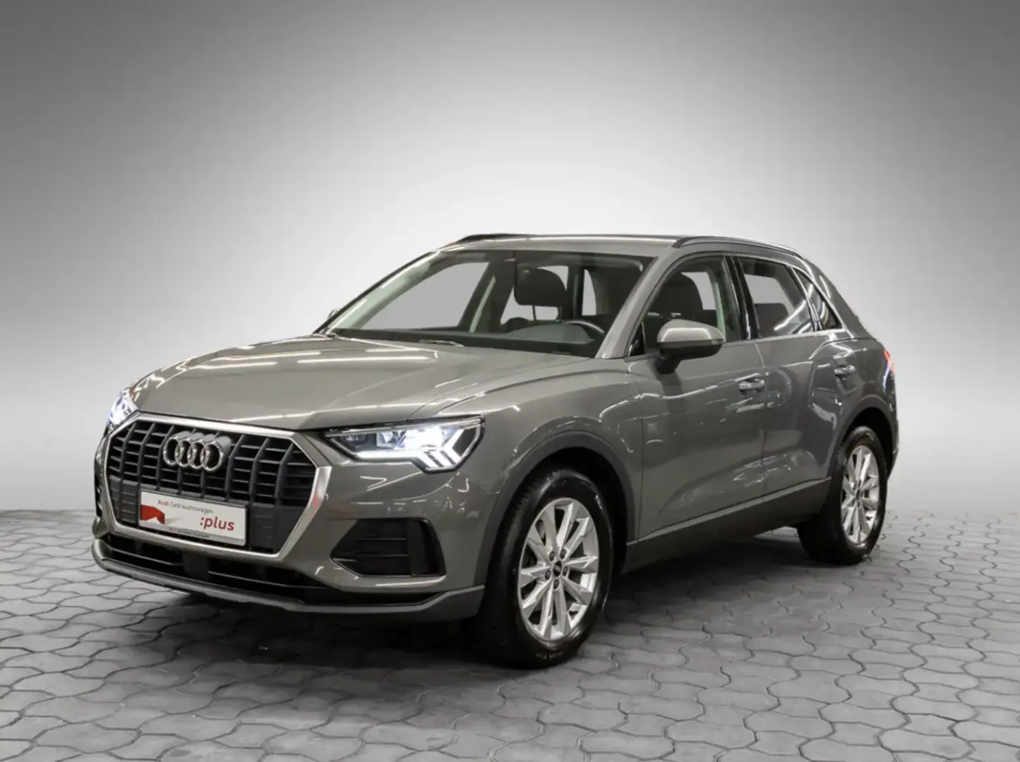 Audi Q3 35 TFSI LED Navi PDC virtCo ACC Sitzheiz AHK