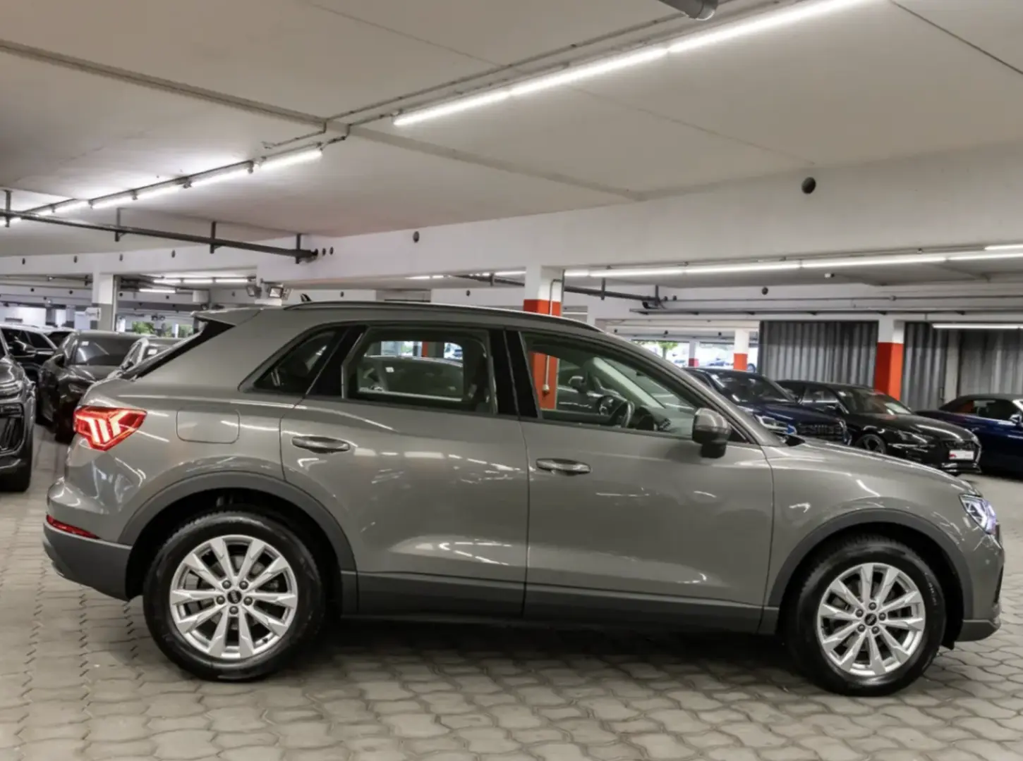 Audi Q3 35 TFSI LED Navi PDC virtCo ACC Sitzheiz AHK