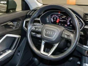 Audi Q3 35 TFSI LED Navi PDC virtCo ACC Sitzheiz AHK
