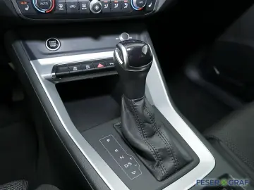 Audi Q3 35 TFSI S tronic S Line Ext LED,Sportsitze,Smartph
