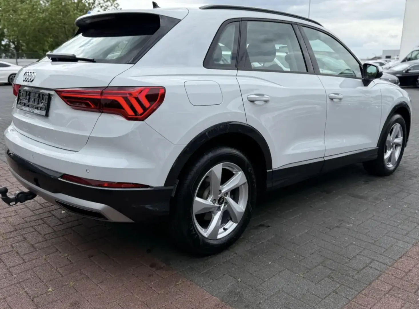 Audi Q3 35 TFSI advanced *1. Hand *AHK *Standheizung