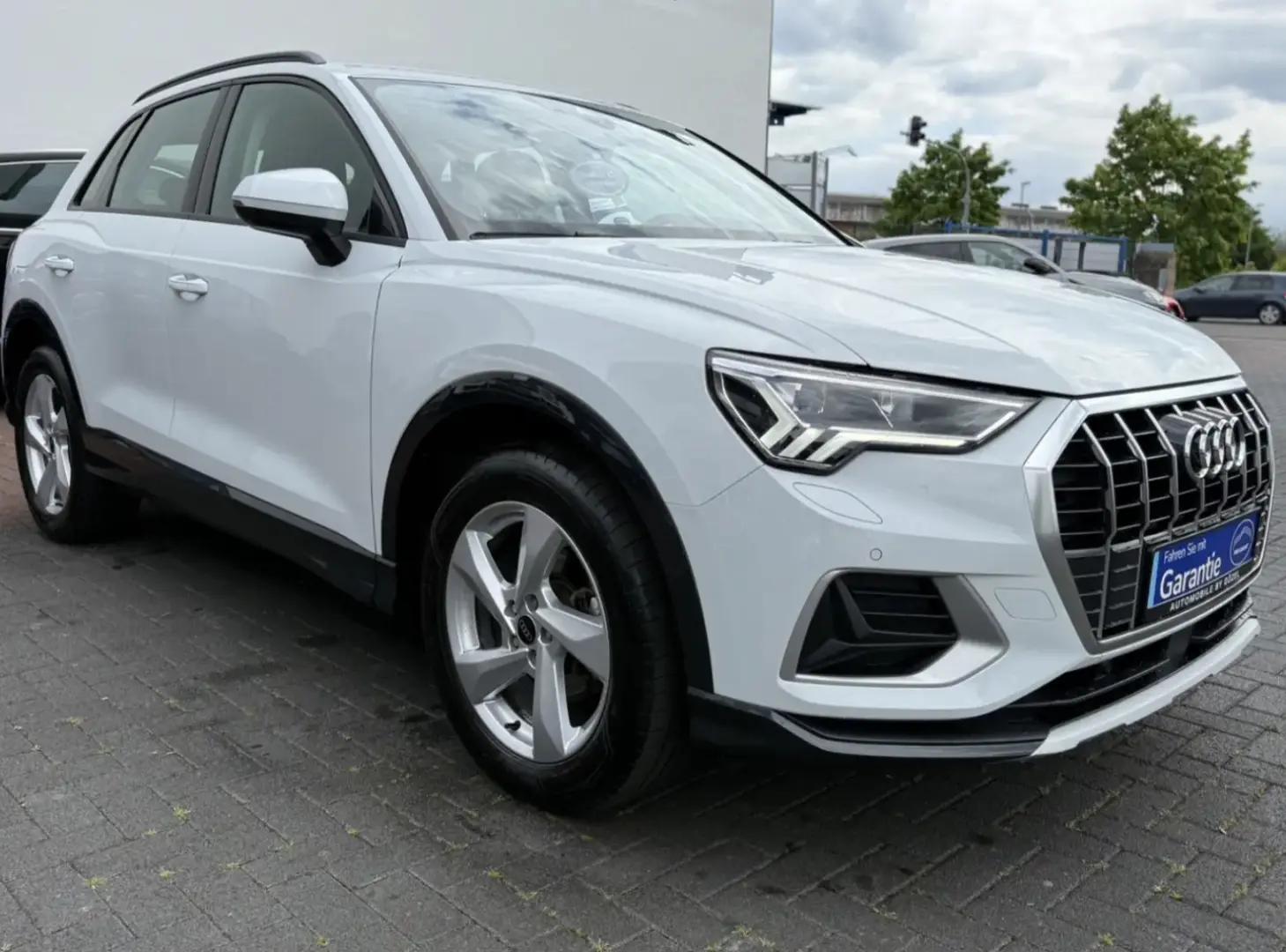 Audi Q3 35 TFSI advanced *1. Hand *AHK *Standheizung