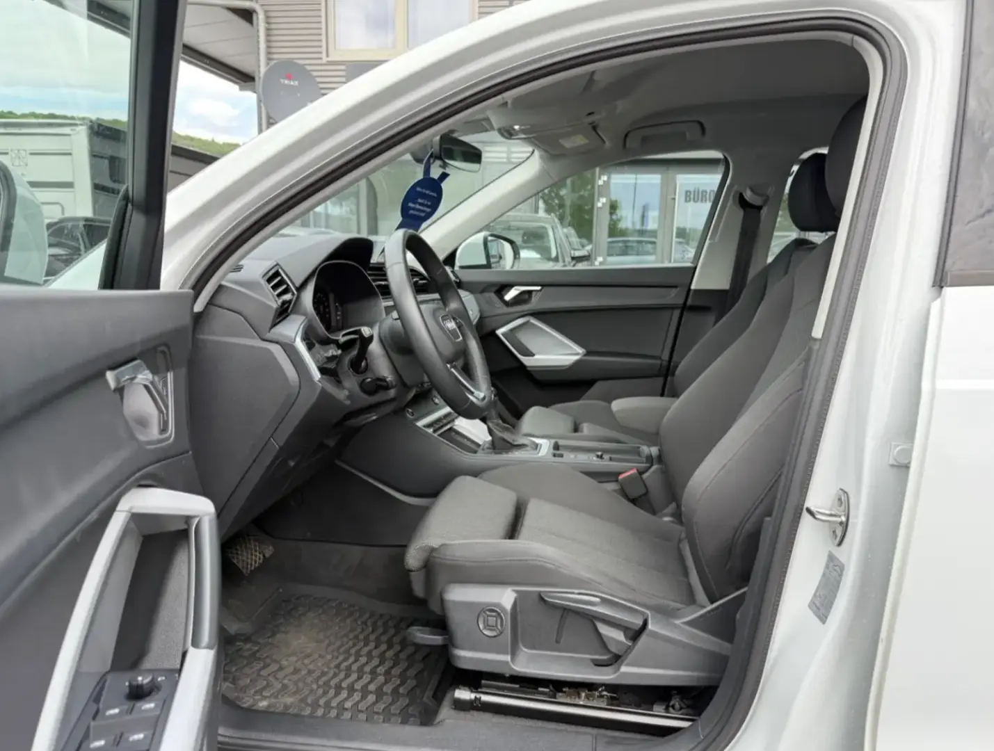Audi Q3 35 TFSI advanced *1. Hand *AHK *Standheizung