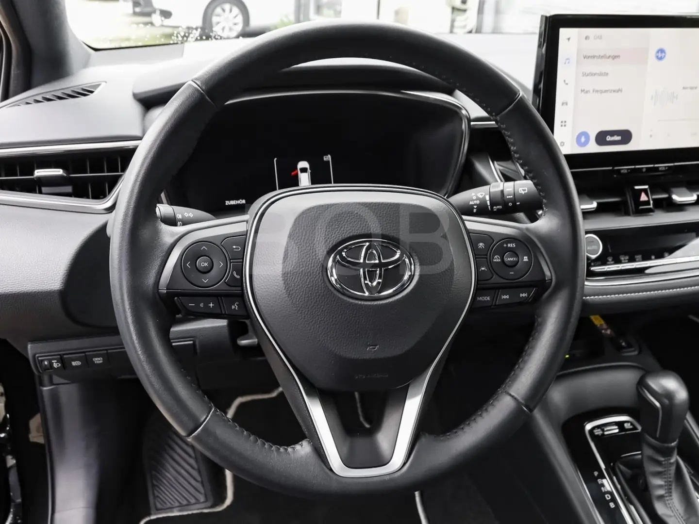 Corolla 1.8 Hybrid Comfort NAVI SHZ PDC KLIMA BT