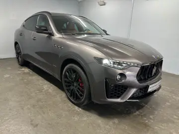 Levante S Q4 GRANSPORT SKYHO.*PANO*H&K*NERISSIMO