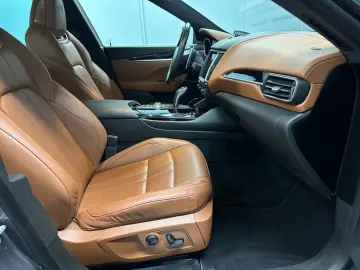 Levante S Q4 GRANSPORT SKYHO.*PANO*H&K*NERISSIMO
