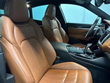 Levante S Q4 GRANSPORT SKYHO.*PANO*H&K*NERISSIMO