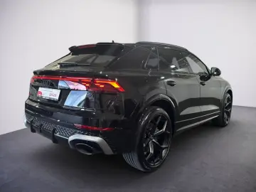 RS Q8 PERFORMANCE 305KM/H+AHK+KERAMIK+WABEN+LUFT