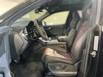 RS Q8 PERFORMANCE 305KM/H+AHK+KERAMIK+WABEN+LUFT
