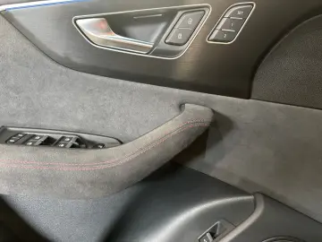 RS Q8 PERFORMANCE 305KM/H+AHK+KERAMIK+WABEN+LUFT
