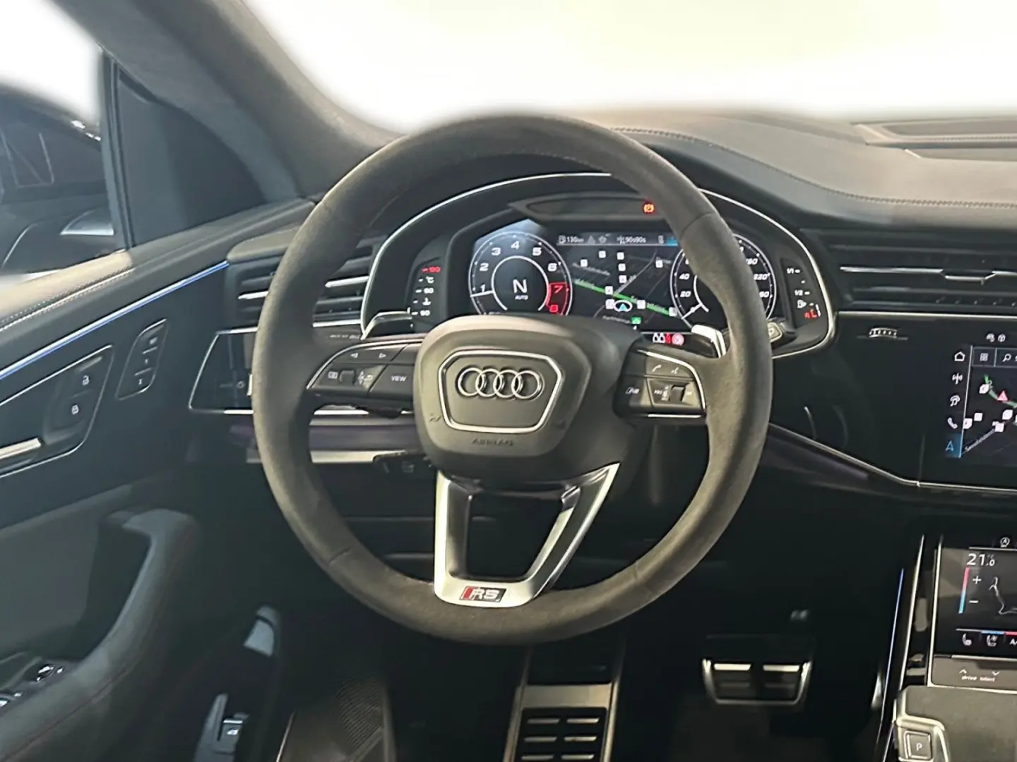 RS Q8 PERFORMANCE 305KM/H+AHK+KERAMIK+WABEN+LUFT