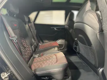 RS Q8 PERFORMANCE 305KM/H+AHK+KERAMIK+WABEN+LUFT