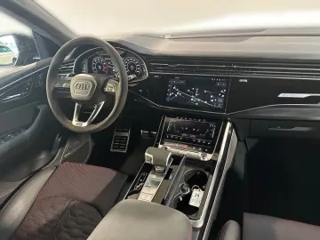 RS Q8 PERFORMANCE 305KM/H+AHK+KERAMIK+WABEN+LUFT