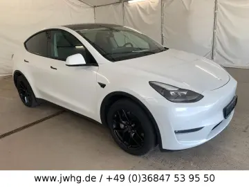 Model Y Long Range AWD Wärmepumpe Autopilot-3!