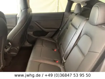 Model Y Long Range AWD Wärmepumpe Autopilot-3!