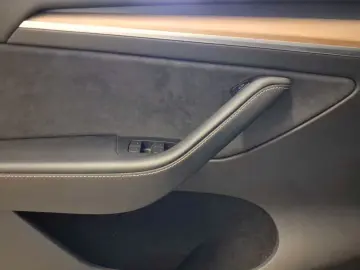 Model Y Long Range Dual Motor AWD 