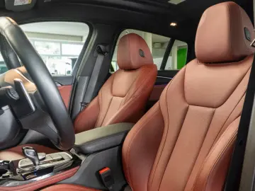 BMW X4 20d M Sport Inno AHK Pano Memo