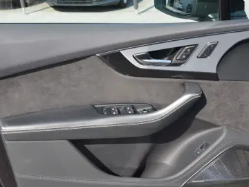 Audi Q7 50 TDI S-LINE quattro
