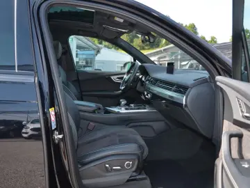 Audi Q7 50 TDI S-LINE quattro