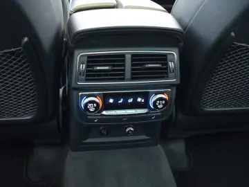 Audi Q7 50 TDI S-LINE quattro