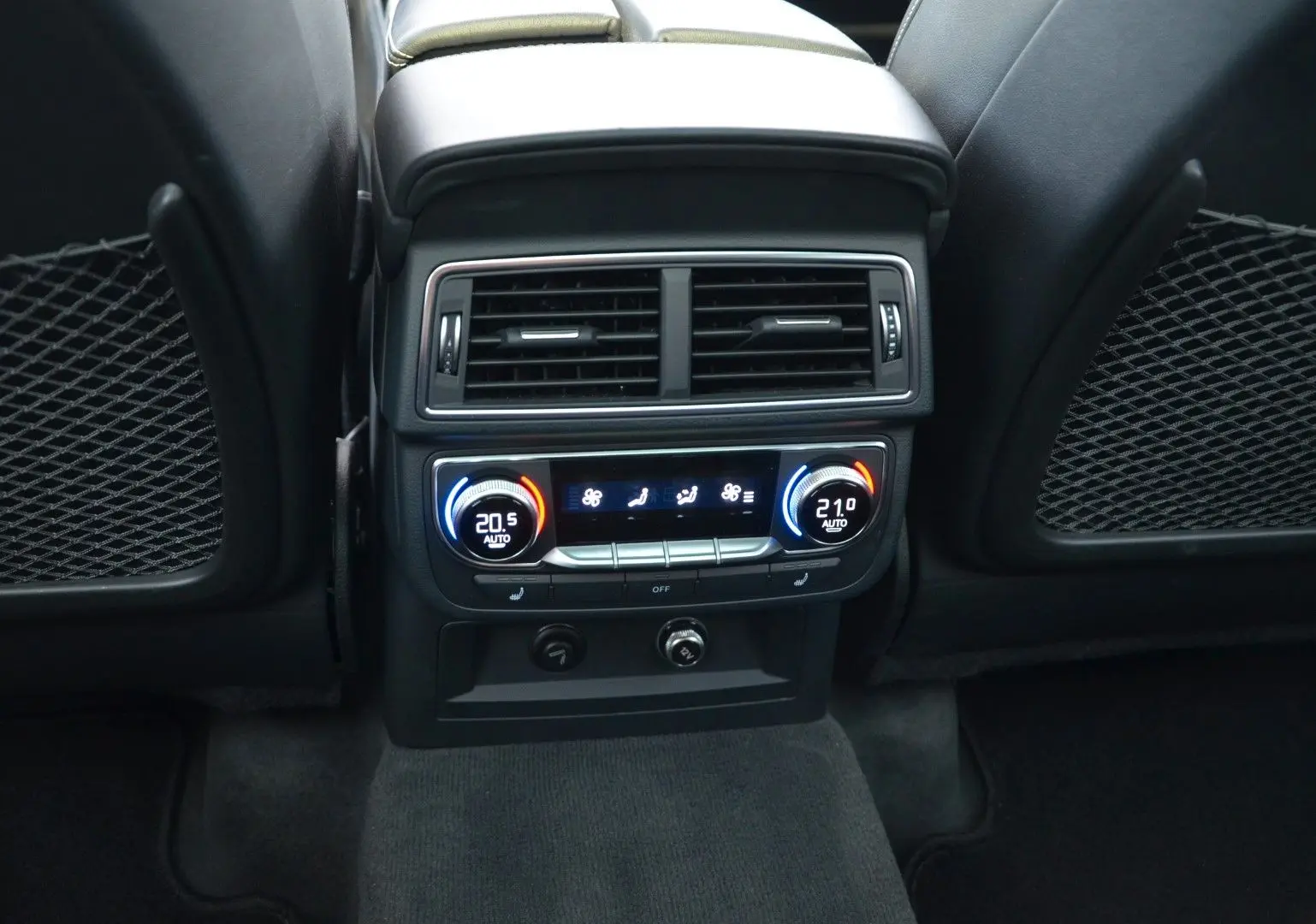 Audi Q7 50 TDI S-LINE quattro