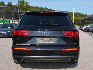 Audi Q7 50 TDI S-LINE quattro