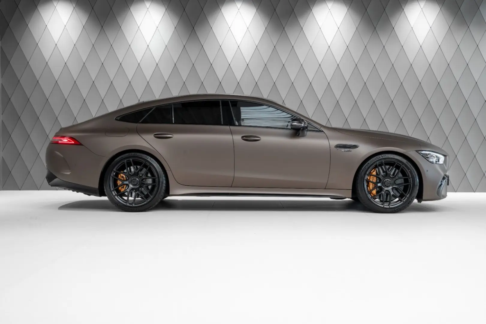 AMG GT 63 S E-PERFORMANCE BROWN CERAMIC BURMESTE