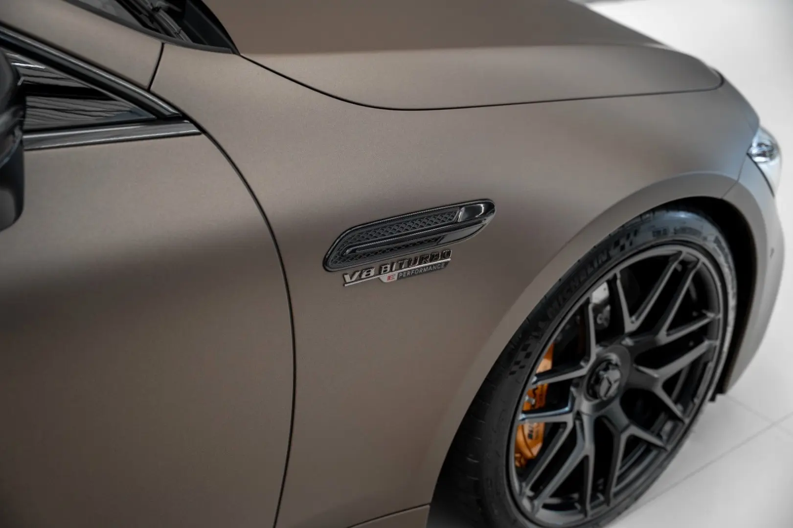 AMG GT 63 S E-PERFORMANCE BROWN CERAMIC BURMESTE