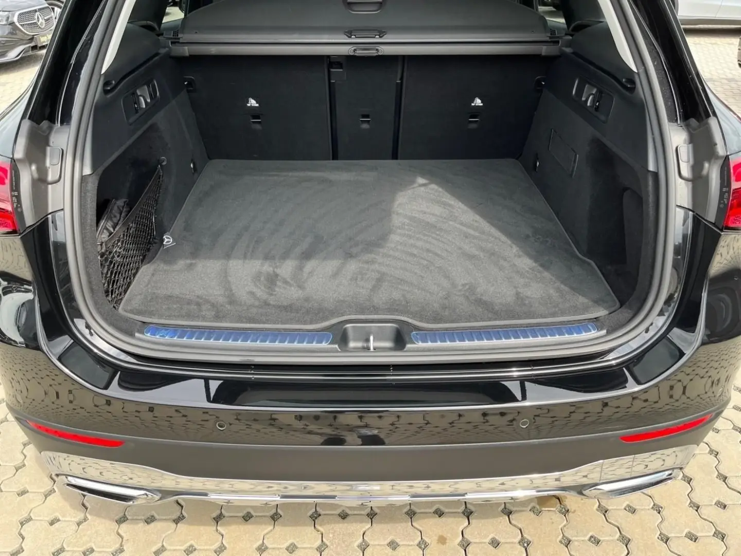 GLC 200 4M AVANTGARDE ADV.+LED+FLA+KAM+AMBI+DAB+
