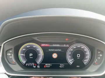 A8 L 60 TFSI e quattro Pano Matrix LED Allradlen