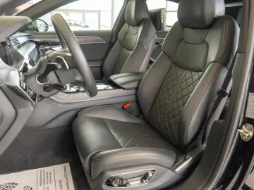 Audi A8 60TFSIe 3.0 Plug-in Hybrid Quattro 