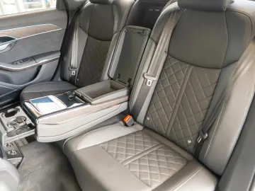 Audi A8 60TFSIe 3.0 Plug-in Hybrid Quattro 