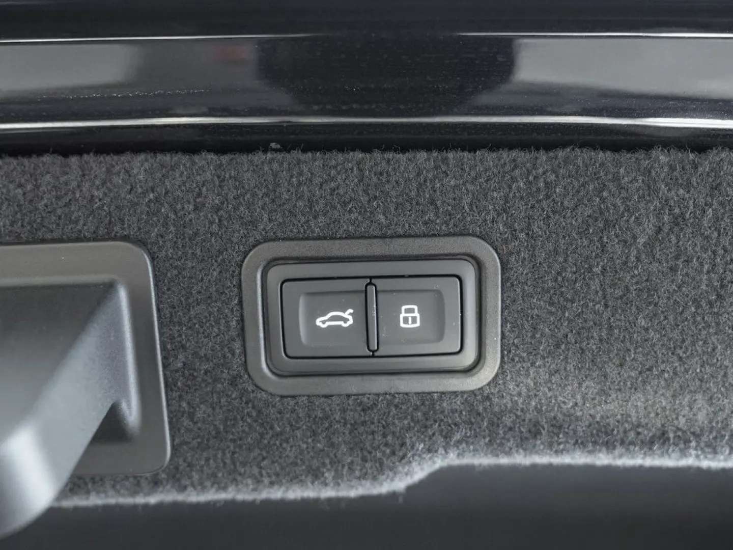 A8 60 TFSIe quattro S line Panorama Matrix Leder