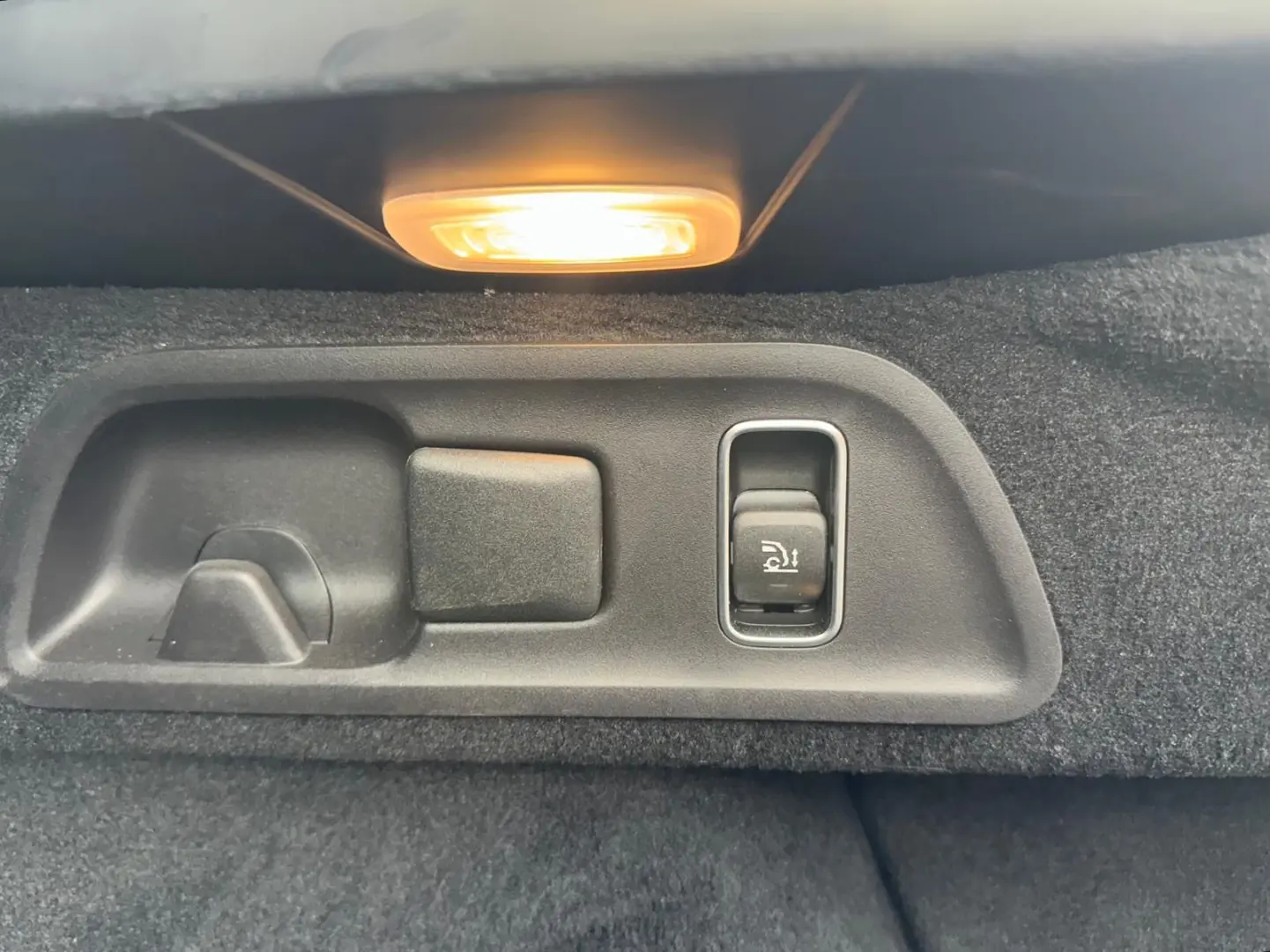 GLE 450 d COUPE AMG-LINE MULTIBEAM KEYLESS 360°