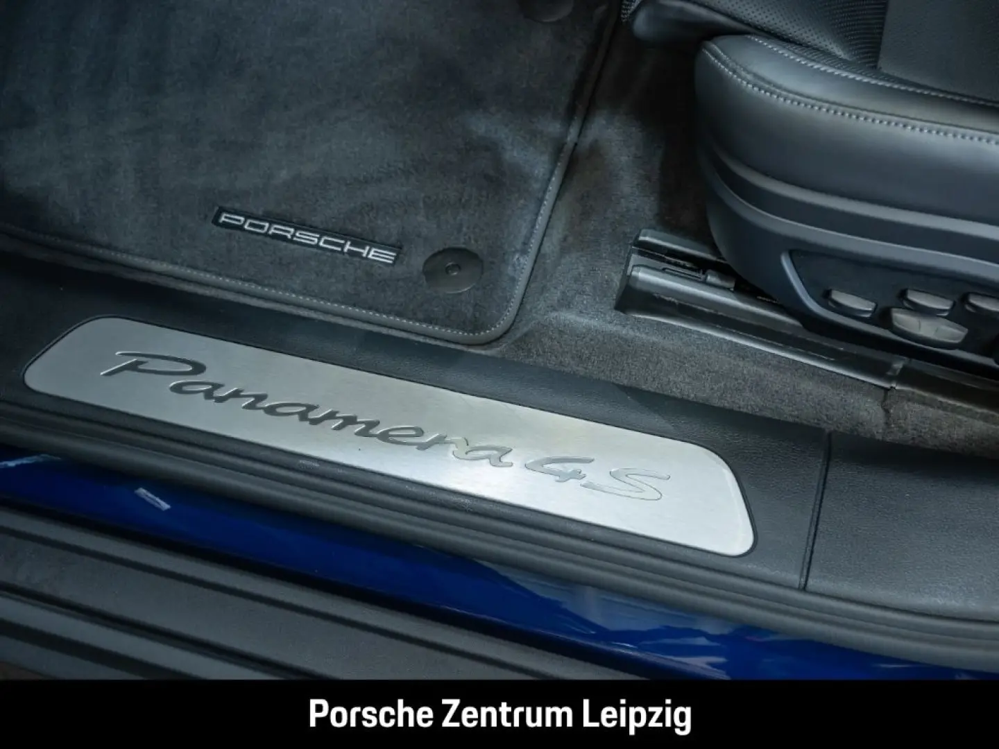 Panamera 4S E-Hybrid Sportabgas HD-Matrix HUD In
