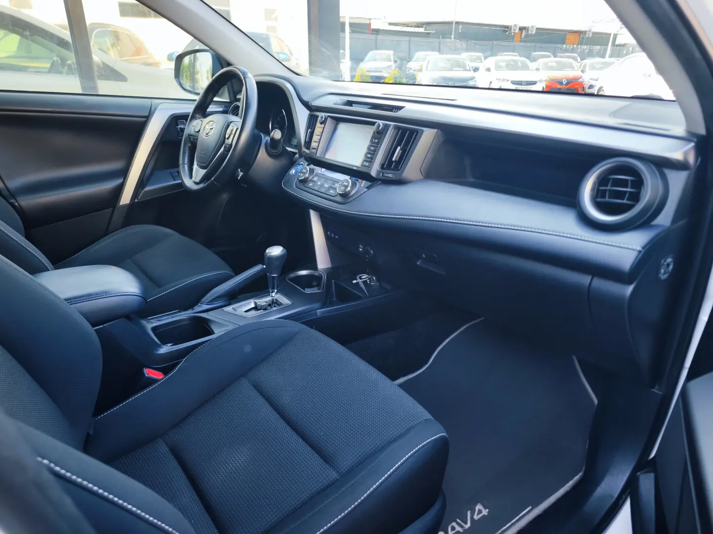 Toyota RAV4 2.5 VVT-i HSD 4x2 Executive