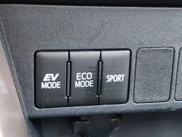 Toyota RAV4 2.5 VVT-i HSD 4x2 Executive