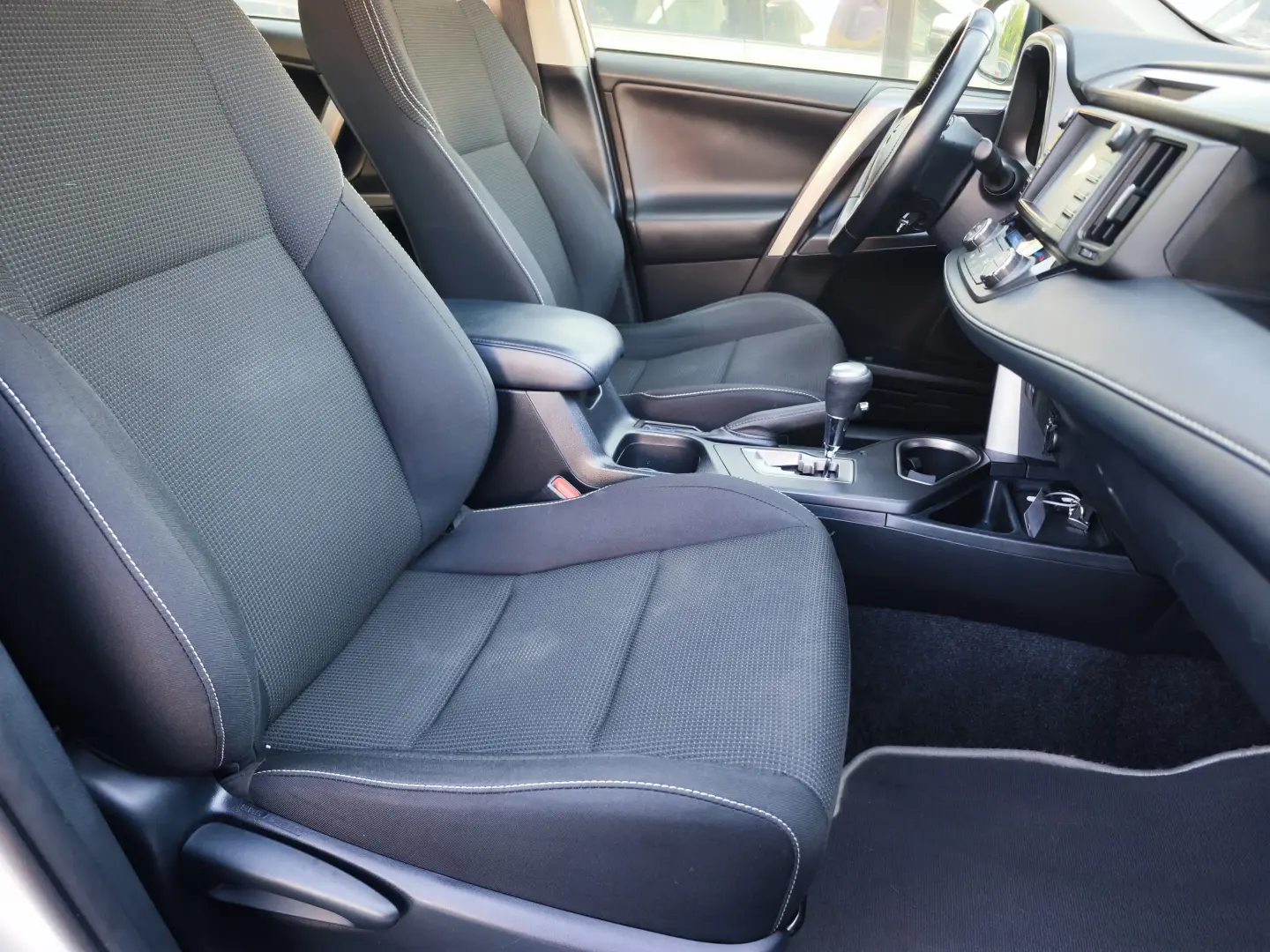 Toyota RAV4 2.5 VVT-i HSD 4x2 Executive