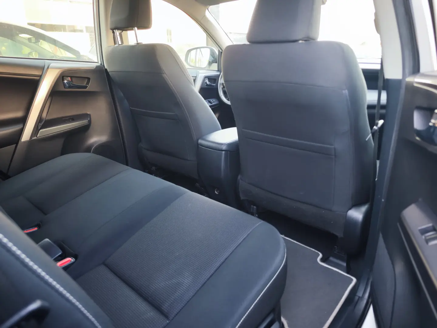 Toyota RAV4 2.5 VVT-i HSD 4x2 Executive