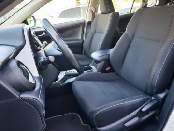 Toyota RAV4 2.5 VVT-i HSD 4x2 Executive