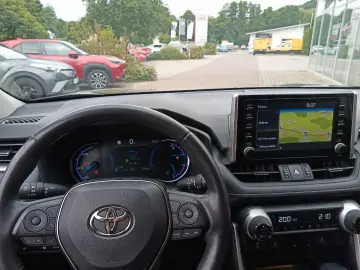 RAV4 Hybrid 4x4 Team D *Navi*Smartphone*
