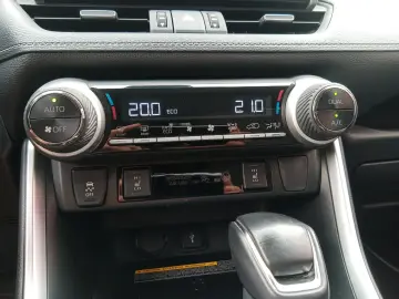 RAV4 Hybrid 4x4 Team D *Navi*Smartphone*