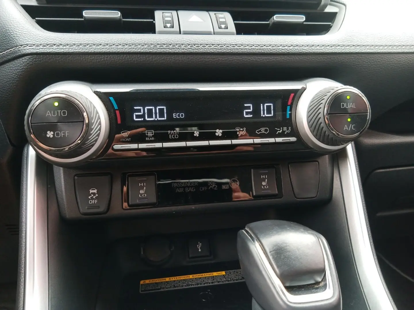 RAV4 Hybrid 4x4 Team D *Navi*Smartphone*